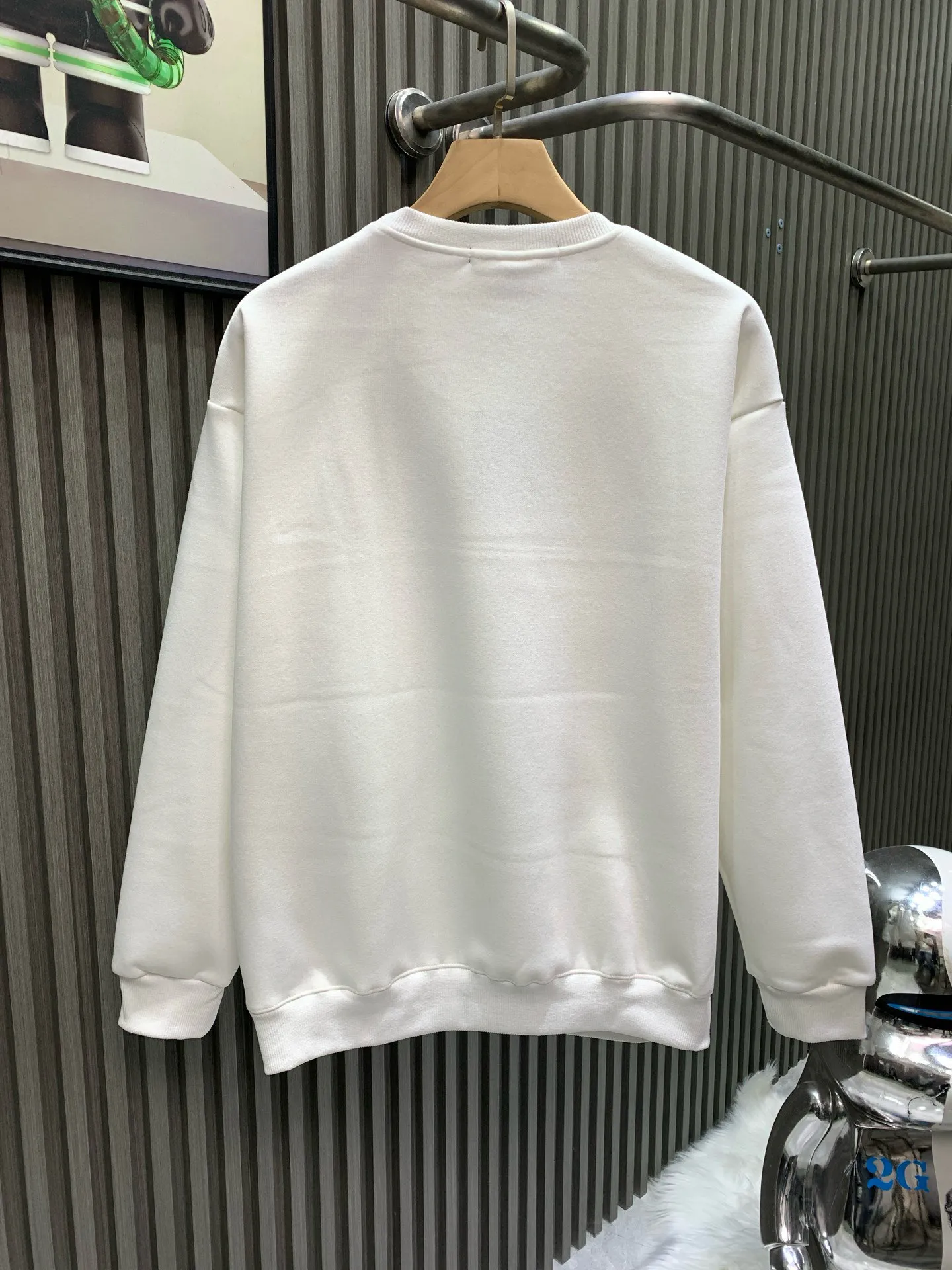 🅿️250 white